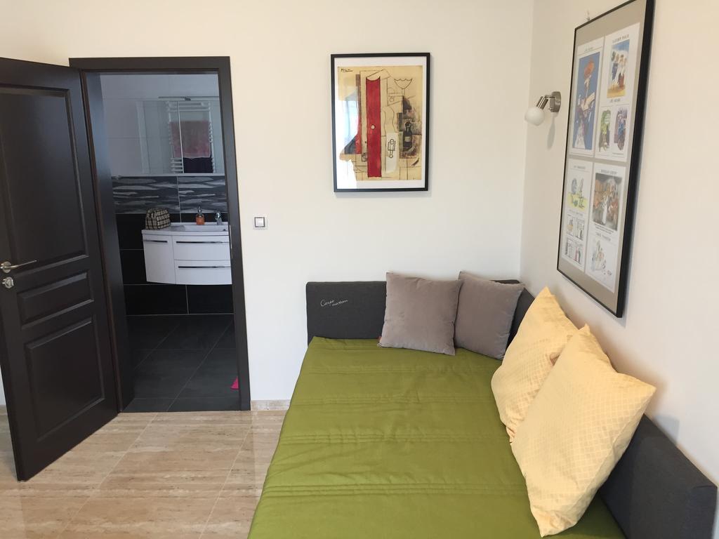 Apartman Za Radnici Valtice Buitenkant foto