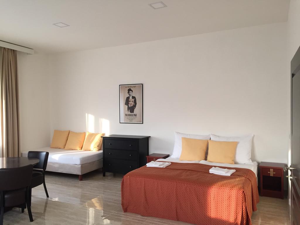 Apartman Za Radnici Valtice Buitenkant foto